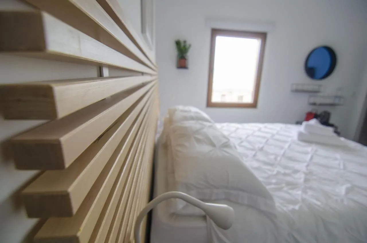 Senglea Suites 0*,